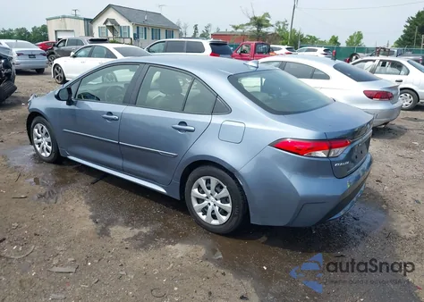 2022 Toyota Corolla Le z USA, uszkodzony, nr VIN JTDEPMAE4N3004674